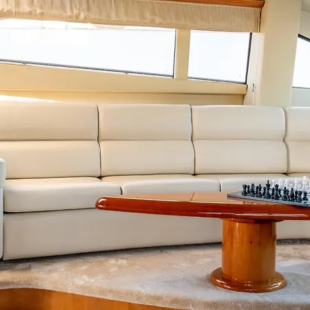 Botel Luxury Yacht 